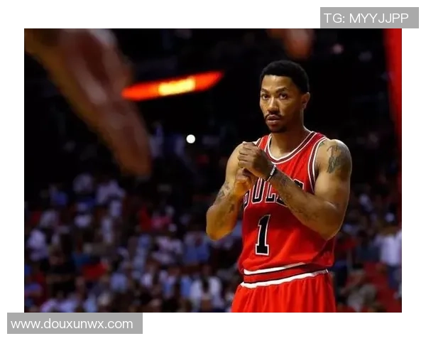 出民足球明星的崛起与荣耀：从草根到世界舞台的传奇之路