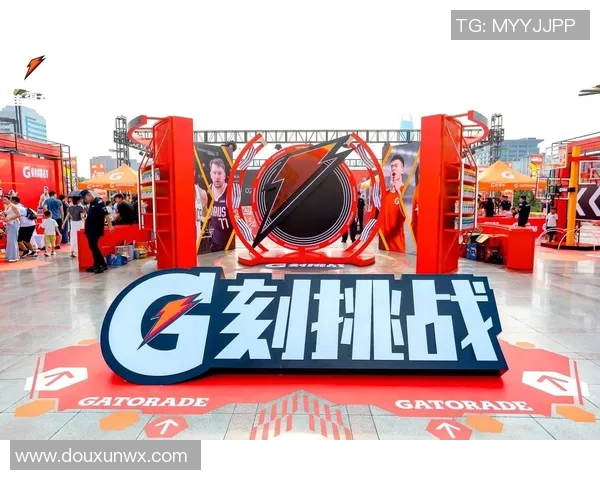 佳得乐足球明星携手年轻球员共创辉煌未来激励新一代运动员成长 佳得乐足球明星携手年轻球员共创辉煌未来激励新一代运动员成长