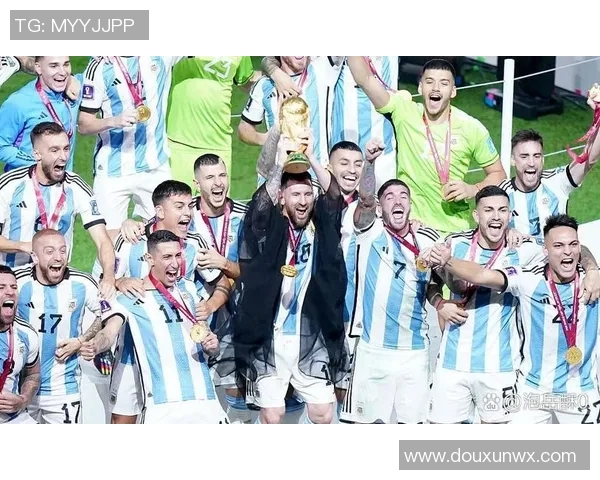 哪个足球明星的名字中包含oi字母组合你知道吗 哪个足球明星的名字中包含oi字母组合你知道吗