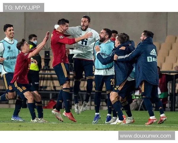 成都足球队在世界杯中的战术意识与团队协作表现分析 成都足球队在世界杯中的战术意识与团队协作表现分析